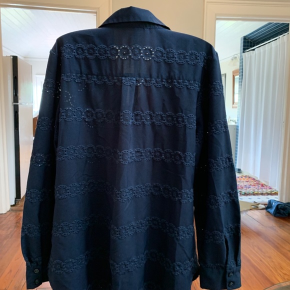 Ann Taylor petite button down top. Worn maybe twice. - Picture 3 of 4